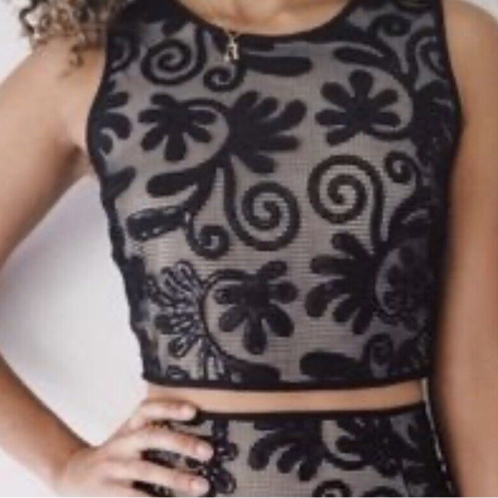 Sienna Sky Black & Beige Lace Bedazzled Crop Top Size M